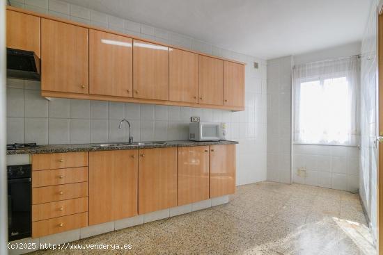 OPORTUNIDAD ÚNICA, CASA EN VENTA ZONA BARRIADA MIÓN!! - BARCELONA