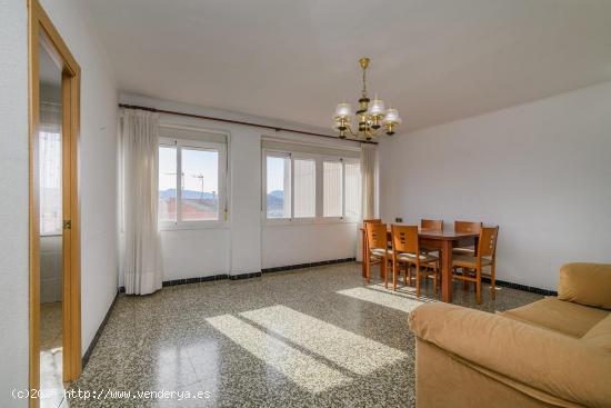 OPORTUNIDAD ÚNICA, CASA EN VENTA ZONA BARRIADA MIÓN!! - BARCELONA