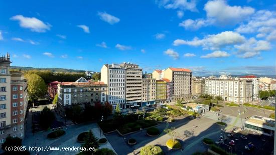 Piso singular con vistas espectaculares en el centro de Ferrol - A CORUÑA