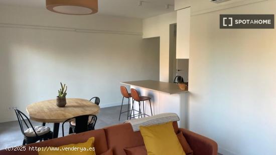 Apartamento entero de 3 habitaciones en Barcelona. - BARCELONA