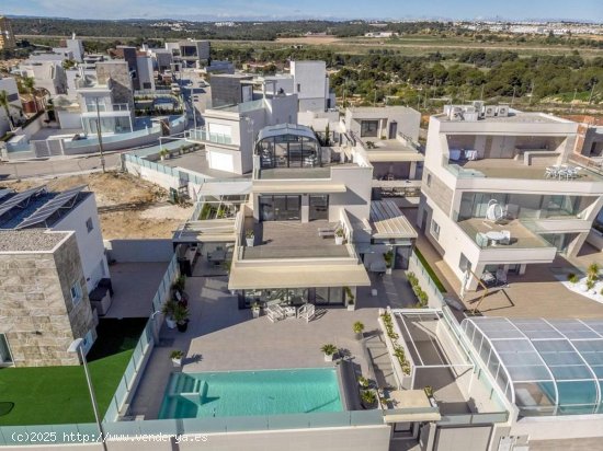 Villa en venta en Orihuela (Alicante)