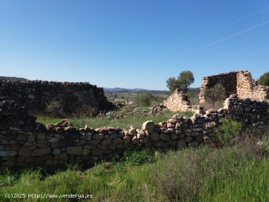 Se Vende en Valdeltormo - TERUEL