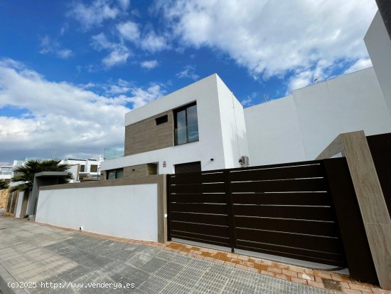  Villa en venta en Benijófar (Alicante) 