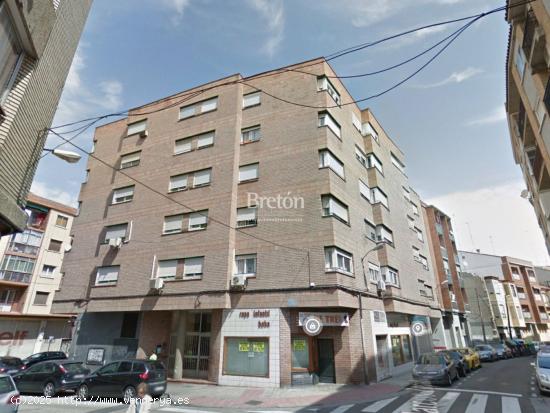 INTERESANTE LOCAL JUNTO A AVENIDA DE MADRID - ZARAGOZA