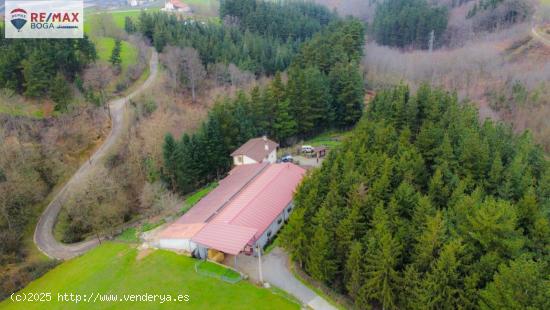 SE VENDE CASA CON TERRENO  POSIBILIDAD DE EXPLOTACIÓN DEL AGROTURISMO Y PRODUCCIÓN DE QUESO. - GUI