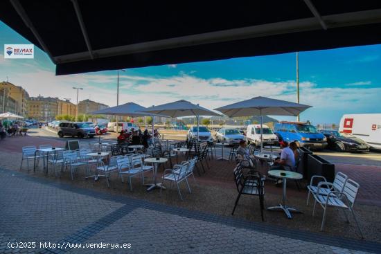 Bar en Gros con Terraza y Posibilidad de Cocina, Frente al Mar - GUIPUZCOA