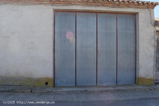 COCHERAS EN TORRALBA DE LOS SISONES - TERUEL