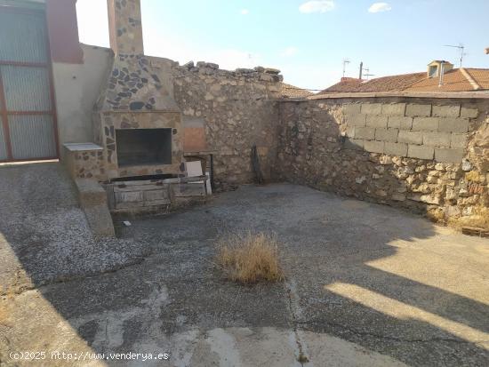 SE VENDE CASA EN TORRALBA DE LOS SISONES (TERUEL) - TERUEL