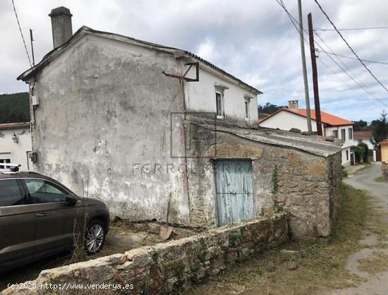 SE VENDE CASA CON FINCA URBANIZABLE EN ESMELLE, FERROL - A CORUÑA