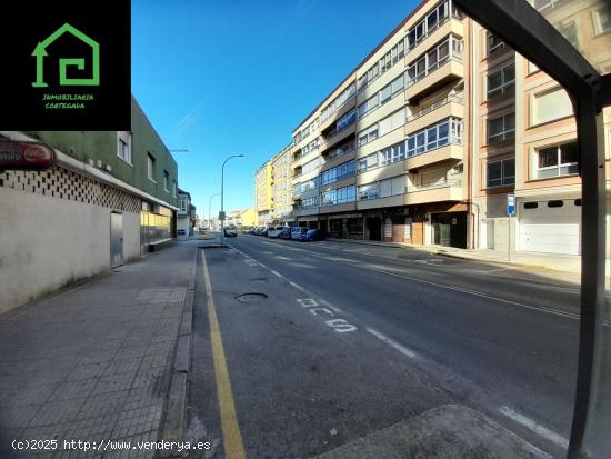 LOCAL COMERCIAL JUNTO A LA PLAYA - PONTEVEDRA