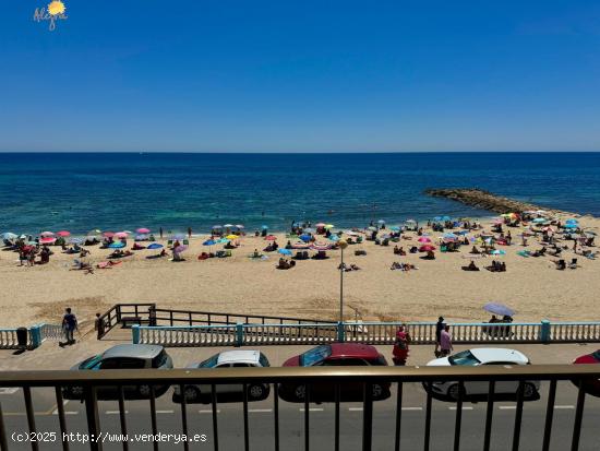 ¡Super Precio!  Apartamento en primerísima linea de playa con gran terraza y Fantásticas vistas -