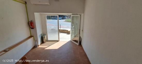 OFICINA LOCAL CON INMEJORABLE SITUACIÓN EN REUS A PIE DE CALLE - TARRAGONA