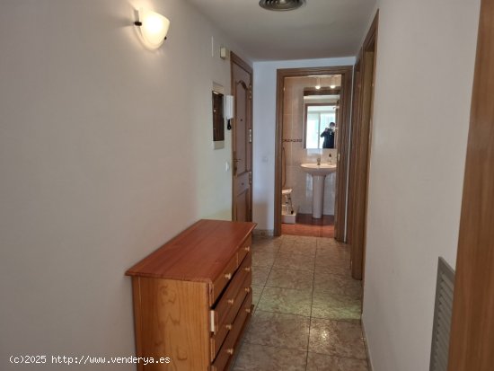 Piso en Venta en Escala, L Girona