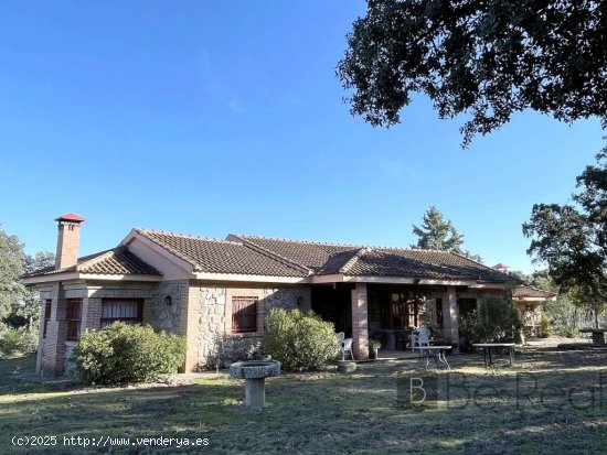 CHALET INDEPENDIENTE DENTRO DE 51 HECTÁREAS DE TERRENO VALDEMORILLO (MADRID).