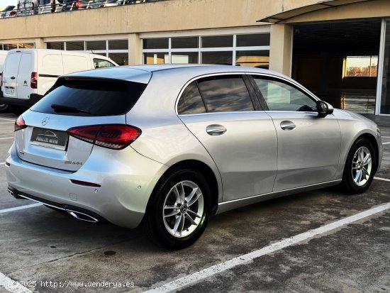 Mercedes Clase A 200 AUTOMÁTICO con CÁMARA TRASERA, NAVEGADOR - El Prat de Llobregat