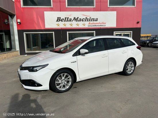 Toyota Auris 1.8 140H Active (Bus. P.) Touring Sports - Parla