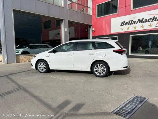 Toyota Auris 1.8 140H Active (Bus. P.) Touring Sports - Parla