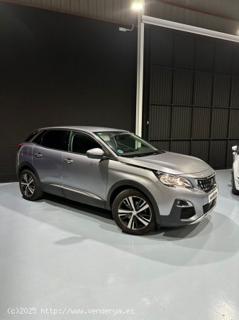 Peugeot 3008 1.2 PURETECH 96KW (130CV) ALLURE EAT8 - Vilanova y la Geltru