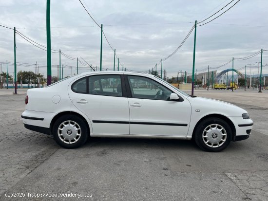 Seat Toledo 1.6 STELA CERTIFICADO DE KILOMETROS Y CARROCERIA - Malaga