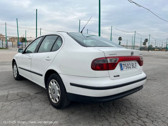 Seat Toledo 1.6 STELA CERTIFICADO DE KILOMETROS Y CARROCERIA - Malaga