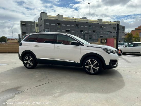 Peugeot 5008 Allure BlueHDi 96kW (130CV) S&S EAT8 - Parla