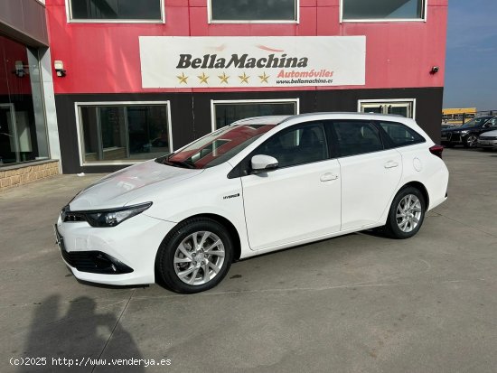 Toyota Auris 1.8 140H Active (Bus. P.) Touring Sports - Parla