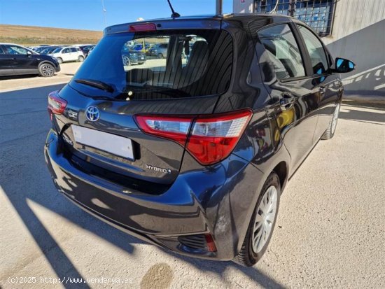 Toyota Yaris 1.5 Hybrid Advance - Navalcarnero