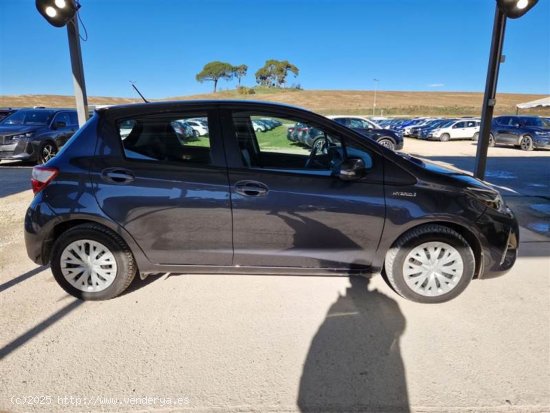 Toyota Yaris 1.5 Hybrid Advance - Navalcarnero