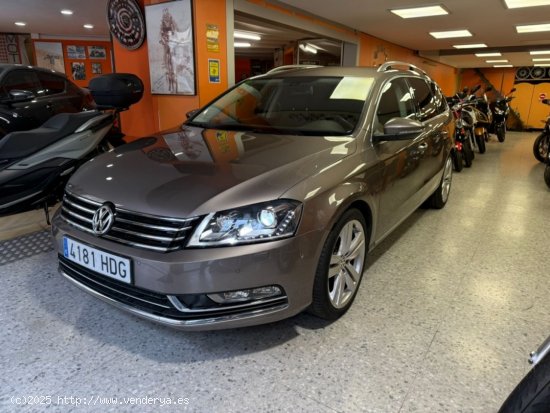 Volkswagen Passat Highline - 