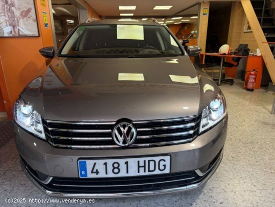 Volkswagen Passat Highline - 