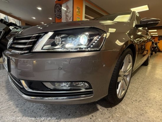 Volkswagen Passat Highline - 