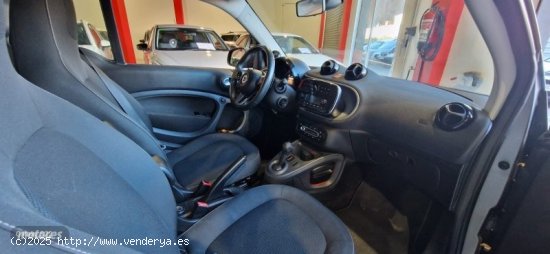 Smart Fortwo SMART FORTWO COUPE 0.9 90 CV de 2019 con 92.000 Km por 13.800 EUR. en Tenerife