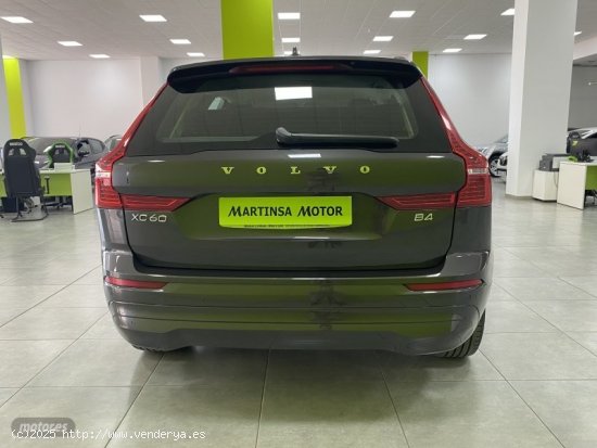 Volvo XC 60 B4 Momentum Pro 2.0D 197CV Auto de 2021 con 65.000 Km por 36.800 EUR. en Malaga