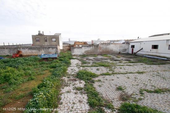  ¡OPORTUNIDAD! 5.270m de terreno urbano en Montijo - BADAJOZ 