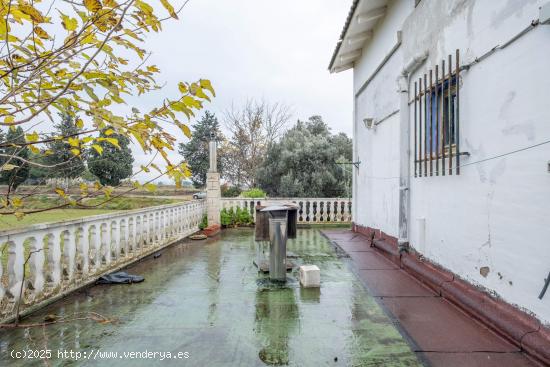 Casa independiente de 3 plantas y piscina privada en Alagón - ZARAGOZA