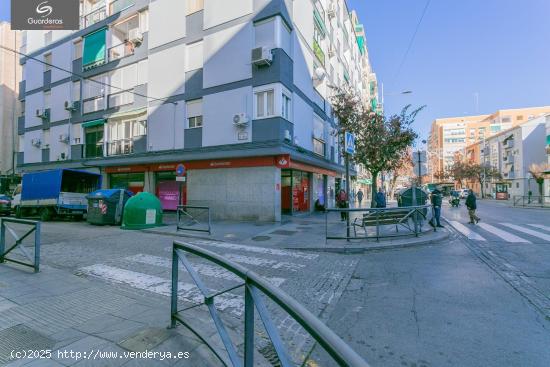  ¡Oportunidad Única! Piso en Venta en el Zaidín con Ascensor - GRANADA 