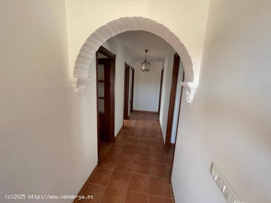 CHALET HIPOTECABLE  ZONA VENTA FLORIN !!!!!!! - CADIZ