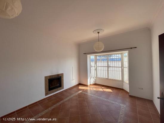 CHALET HIPOTECABLE  ZONA VENTA FLORIN !!!!!!! - CADIZ