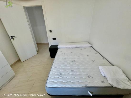 ALQUILER DE HABITACION  PARA ESTUDIANTE CHICA  (ZONA PLAZA SAN ISIDRO -GRANADA) - GRANADA