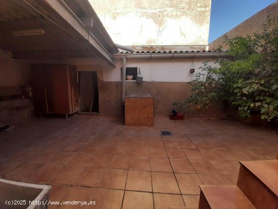 Casa en el Casar de Cáceres con patio de 30m - CACERES