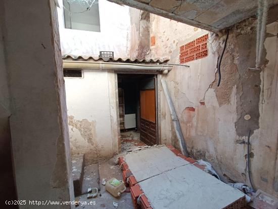 OPORTUNIDAD, SE VENDE CASA EN EL CENTRO DE JUMILLA - MURCIA