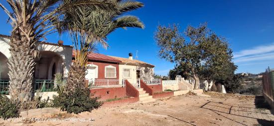 CASA DE CAMPO CON PARCELA EN VALLE DEL SOL - MURCIA