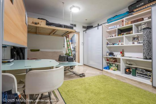 Apartamento en urbanizacion El Serrallo - GRANADA