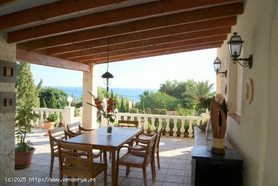 Villa en venta en El Campello (Alicante)