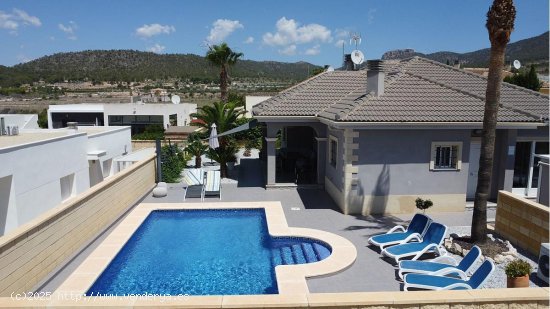 Villa en venta en La Romana (Alicante)