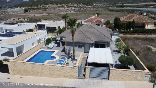 Villa en venta en La Romana (Alicante)