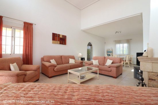 Casa en venta en Catral (Alicante)