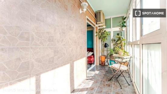 Apartamento de 3 dormitorios en alquiler en L'Hospitalet De Llobregat - BARCELONA