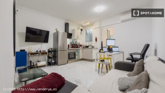 Apartamento entero de 1 dormitorio en Barcelona - BARCELONA