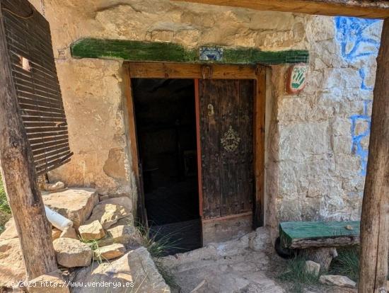 Finca rústica con masía en Valderrobres - TERUEL